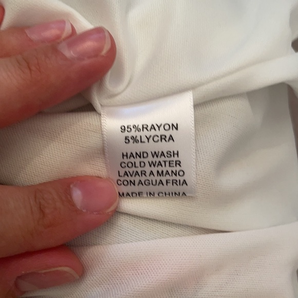 Floral wrap dress with sleeves - Picture 3 of 4